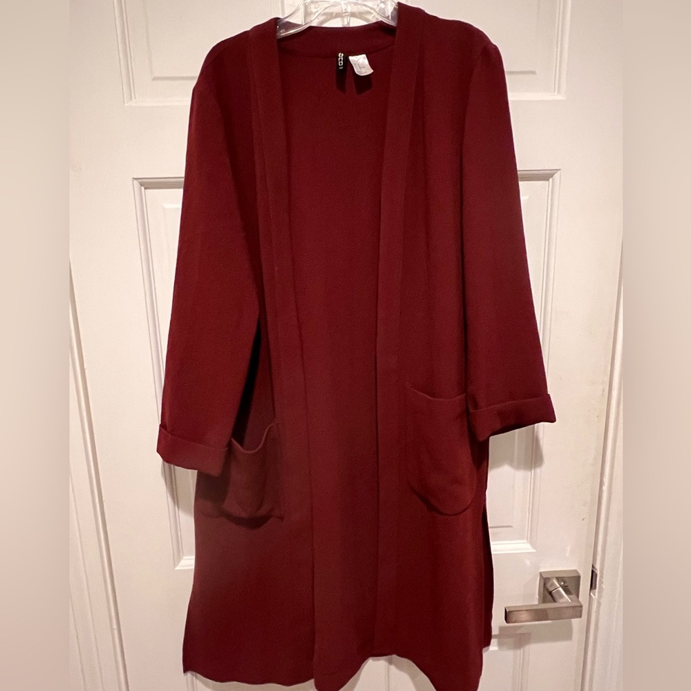 H&M burgundy duster, size 10